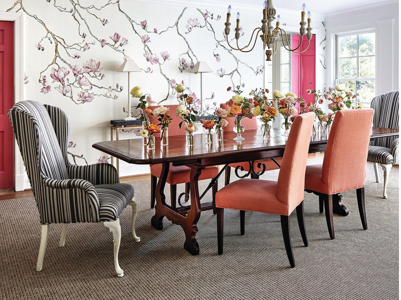 The dining room features whimsical wallpaper from Phillip Jeffries (phillipjeffries.com). PHOTOGRAPHED BY STACY ZARIN GOLDBERG